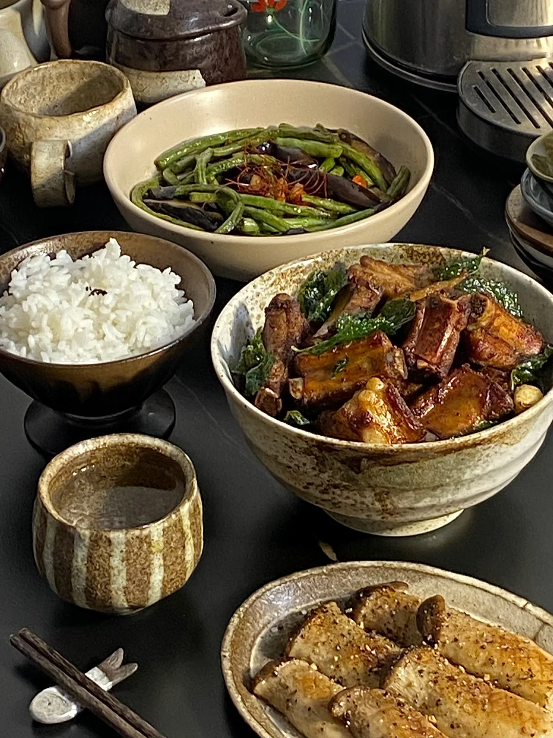 今日食谱📜薄荷炸排骨 豆角烧茄 煎杏鲍菇🥢