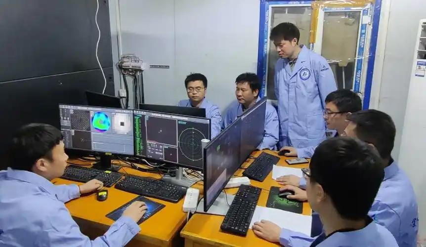 中国公布！咱们的科研团队成功打通40万公里激光链路！有人却说中国最新地月激光通