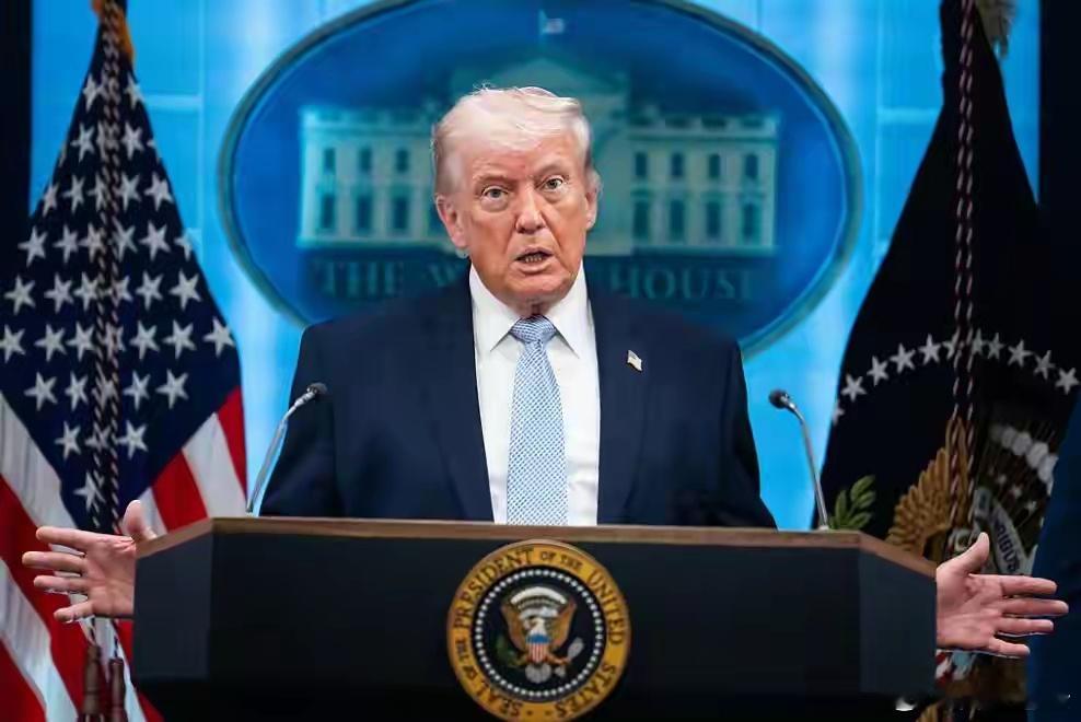 特朗普威胁对华加税，不到48小时中方奉陪到底：敢这么干就反制特朗普威胁对华加税，