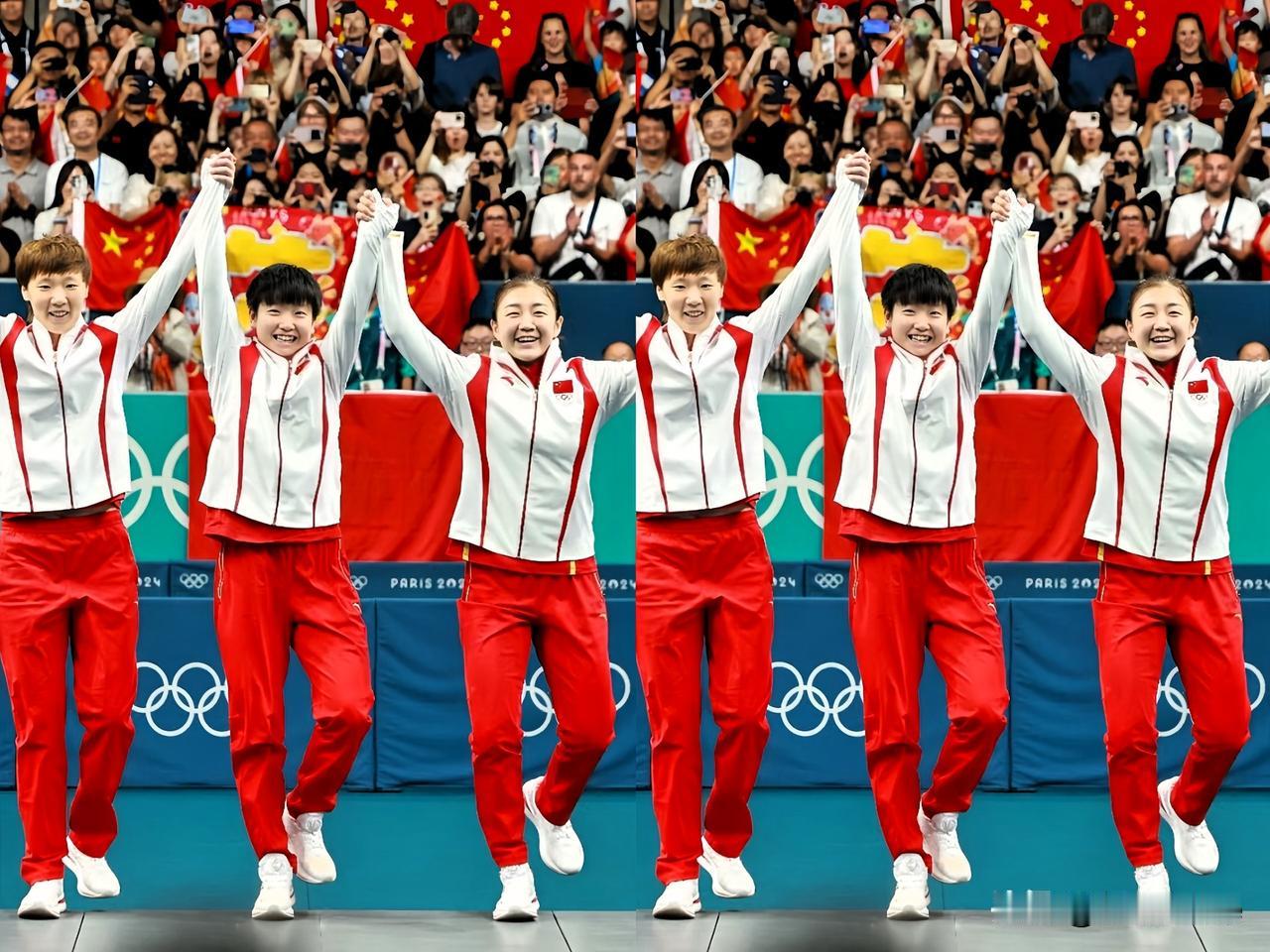亚锦赛女团决赛正在直播：王曼昱率先打响冲冠的第一炮！——第一盘碰上了老对手