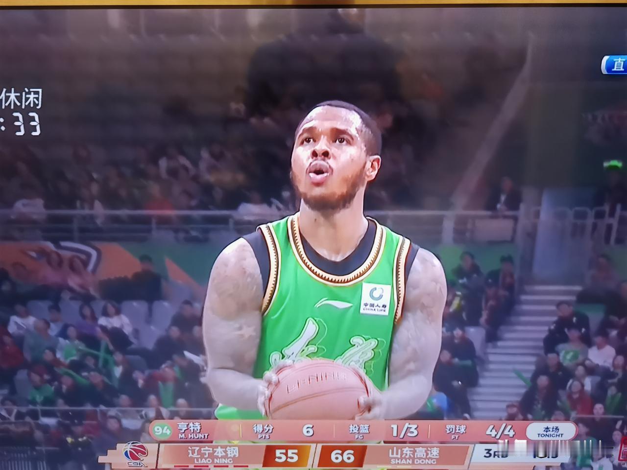 CBA18轮，山东高速男篮客场挑战辽宁本钢，本是一场精彩的对抗，却让裁判给搅乱了