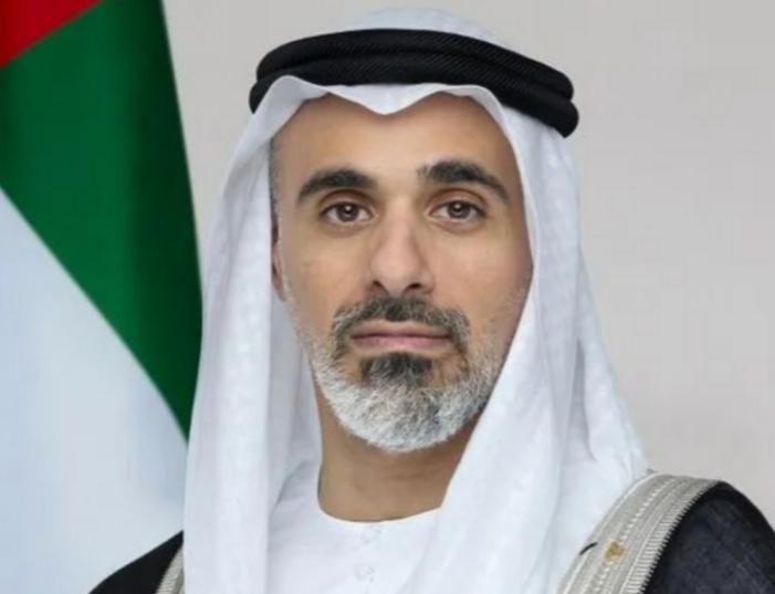 阿联酋做出了正确选择。就在美伊停火协议墨迹未干，阿联酋空袭伊朗炼油厂的硝烟还没散