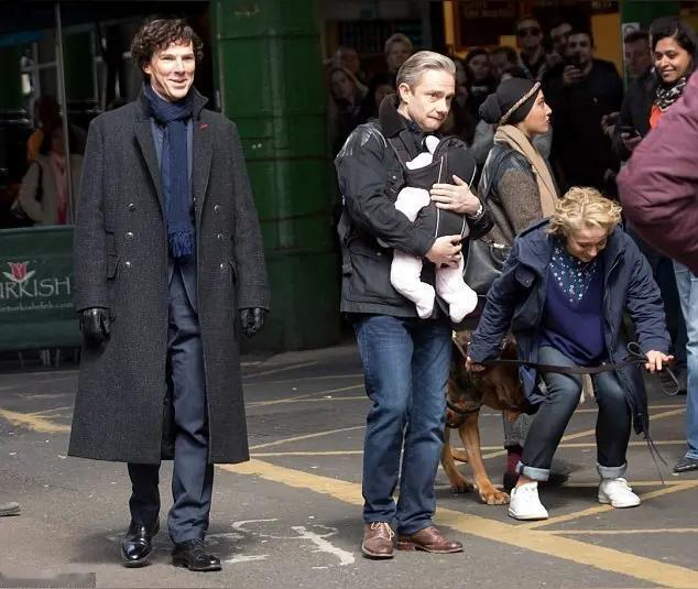 三个学生，真把腾讯告了。不是什么天价赔偿。就为了一笔5万块的提现，被扣了