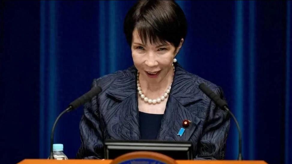 高市将“相由心生”这个词展现得淋漓尽致！古人云“两腮无肉不可交”，可见这“尖嘴猴