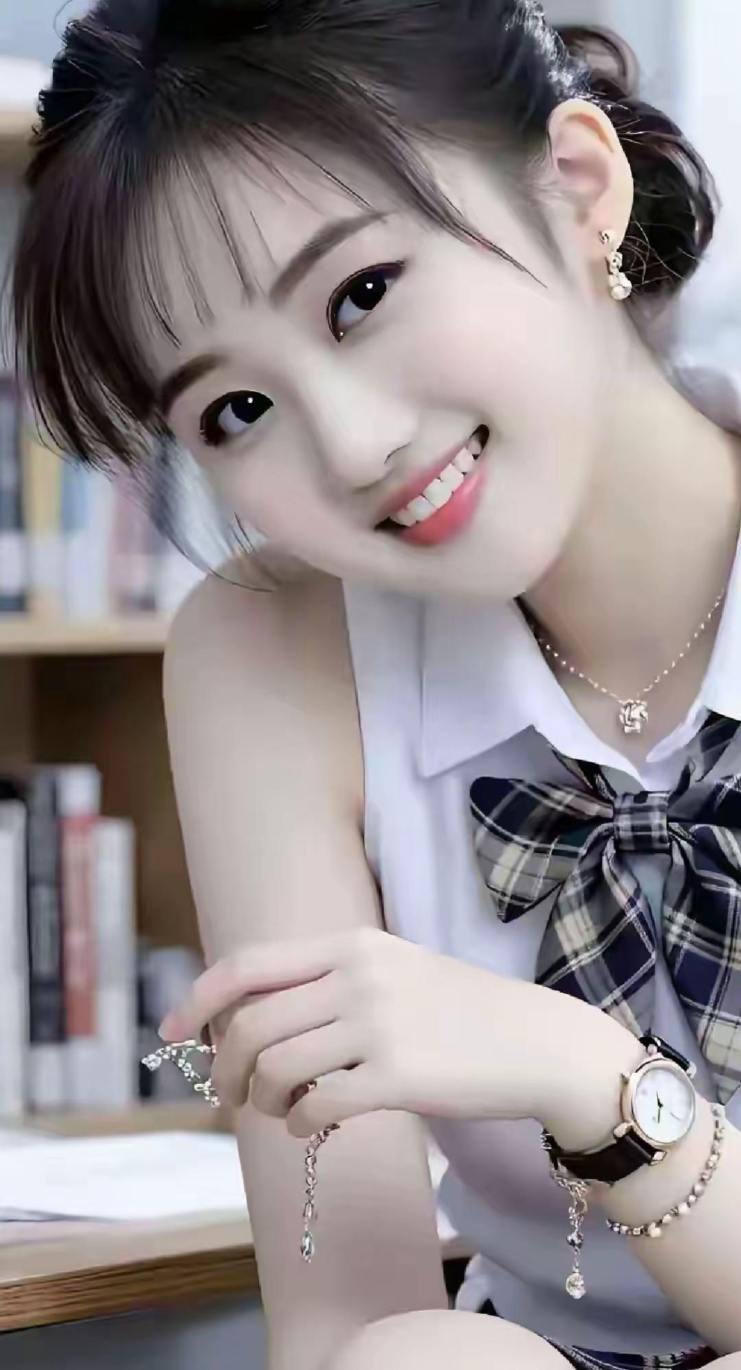 女人为了钱财，可以一丝不挂，男人为了钱财，可以放下尊严。​​世间万般皆苦，只