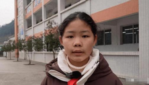 破防了！四川女孩6岁丧父、9岁母亲改嫁，寄人篱下整整12年。高考才刚结束，她