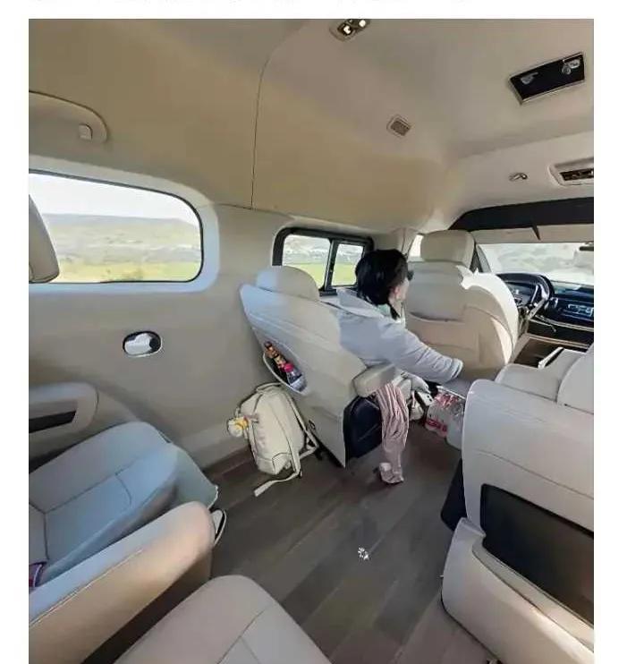 网友：你们能看出这是什么车吗？