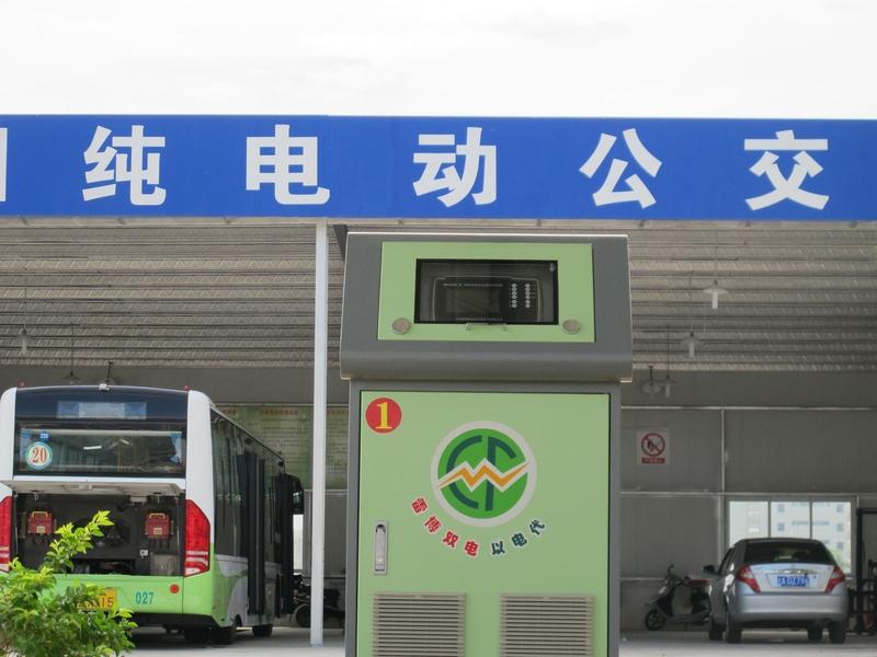 我国超级能量电池取得重大突破，这消息太炸裂了！据报道，电子科技大学副研究员杨嘉伟