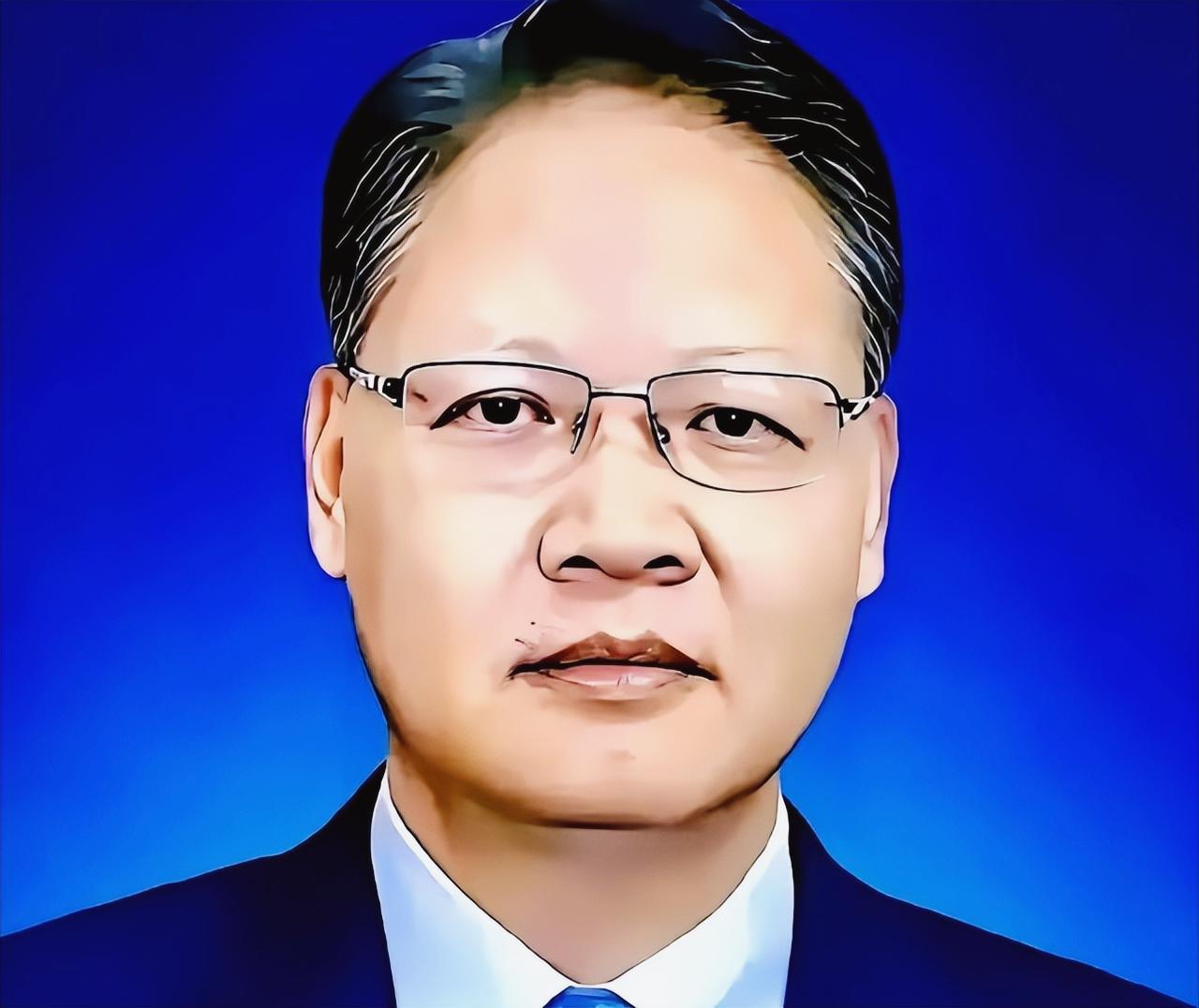 “纪念品递到了第十万个签证申请人手上。又是签证费全免，又是连指纹都不让你按了。那