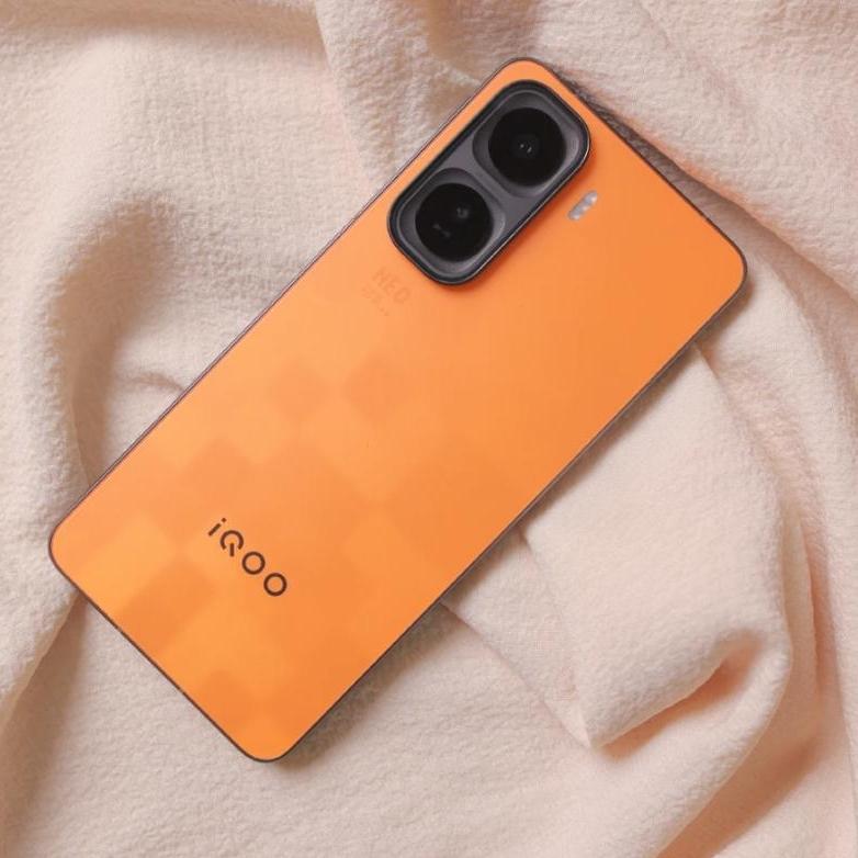 三千元档堆料王！iQOONeo129000mAh+120W终结续航焦虑