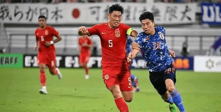 1、日本男足（其实实力不过如此）2、印尼男足（实力最烂球队）3、巴林男足（一