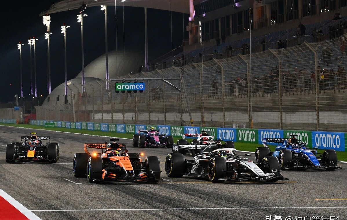 法拉利工程师这会儿绝对想砸了手里的起步模拟器。他们烧掉千万欧元拼命缩小涡轮尺寸