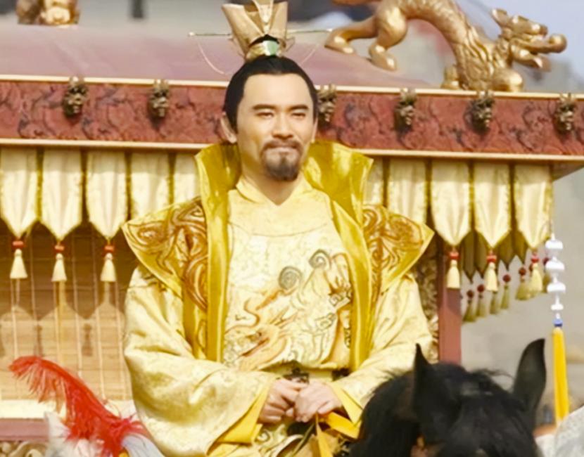 722年，40万安南人造反，满朝文武竟无一人应战，唐玄宗在大殿上气得破口大骂。就