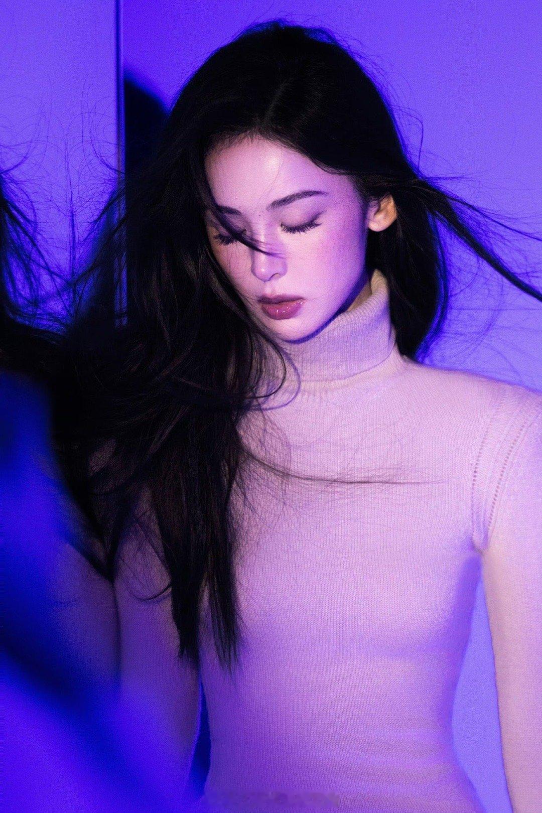 唐嫣此刻的生活开始招商哇塞，唐嫣终于要进组拍戏了啊。电视剧《此刻的生活》开始招商