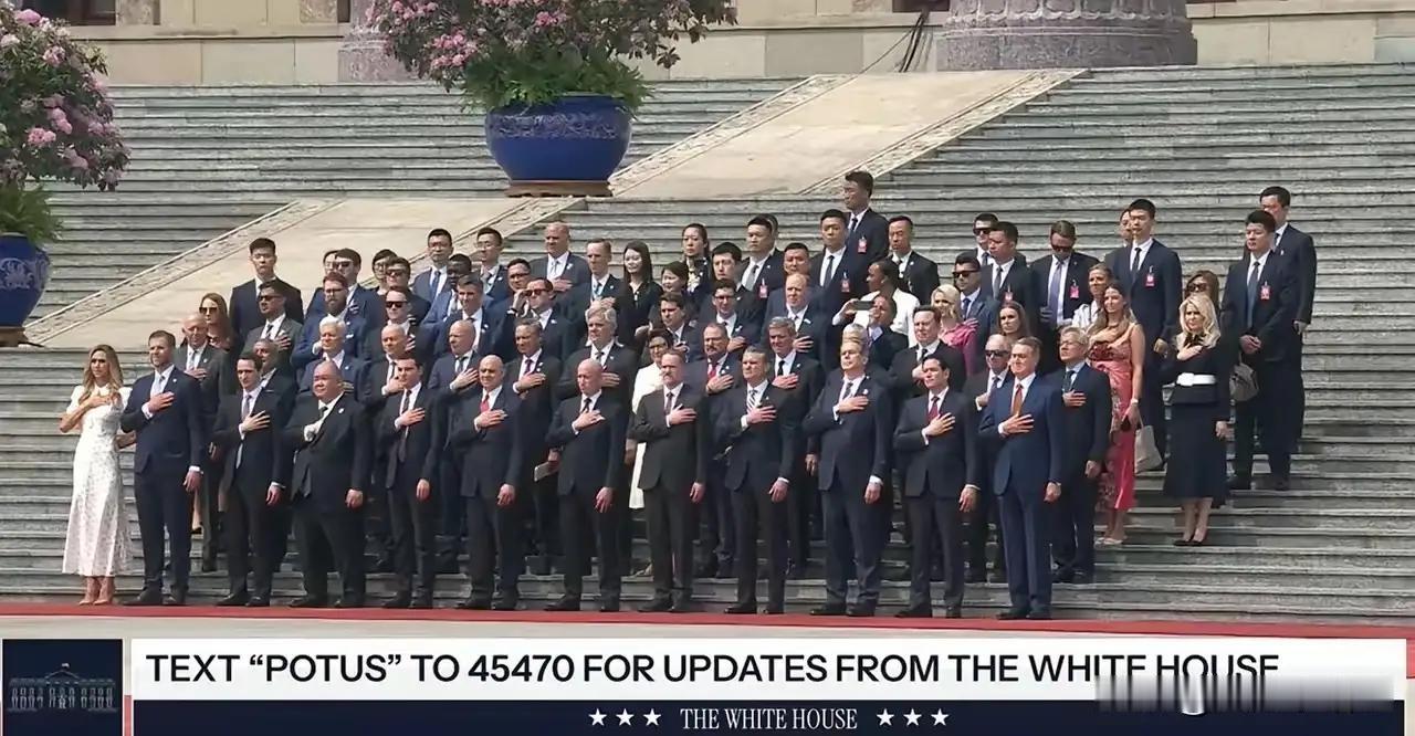 只有超级大国气场，才能镇住这些不可一世的美国精英，他们都集体变得懂规矩，讲礼貌，