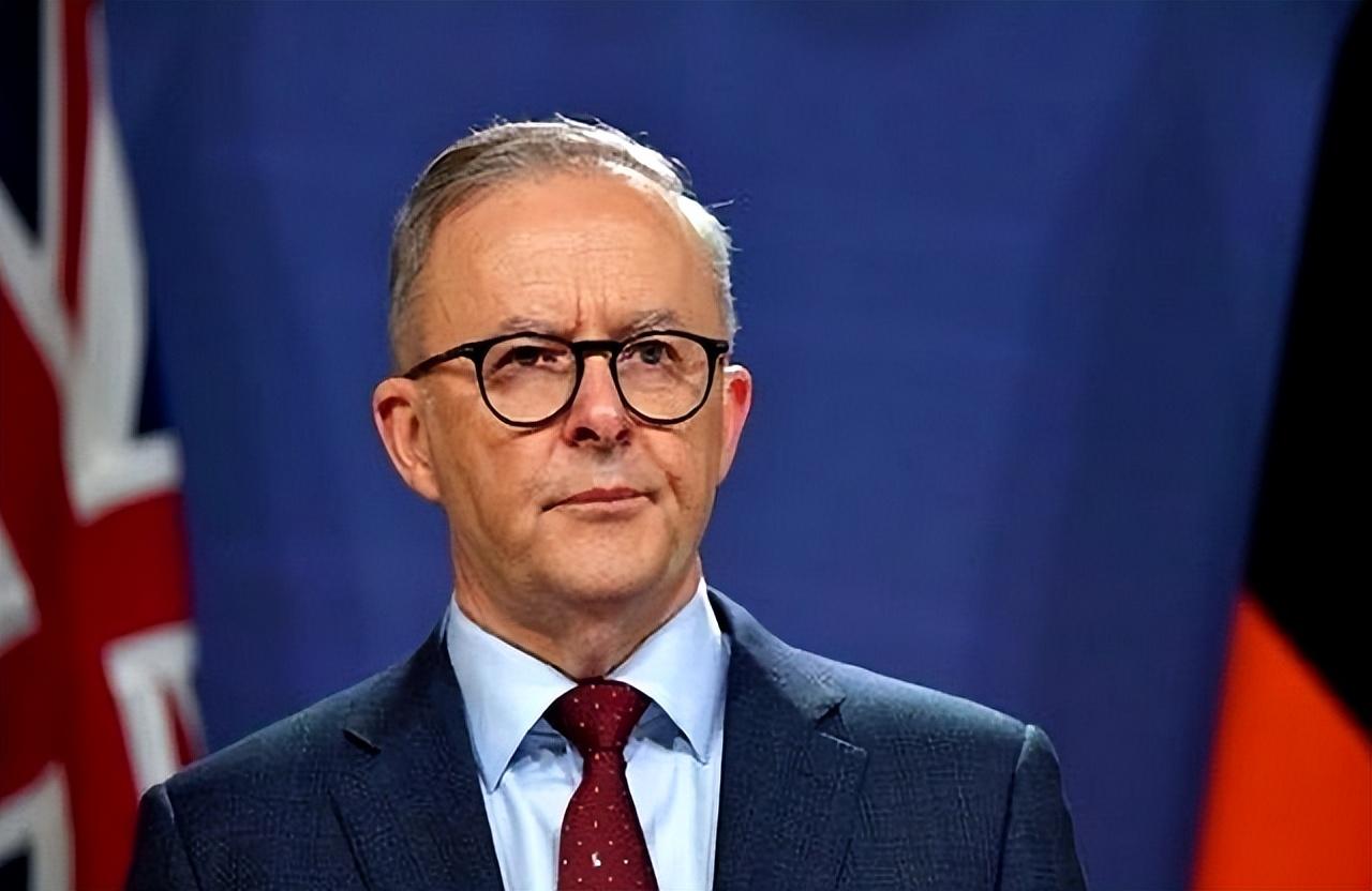 这两天回头看巴拿马那一套操作，真有点“用完就扔”的味道。你说它是依法办事也好，说