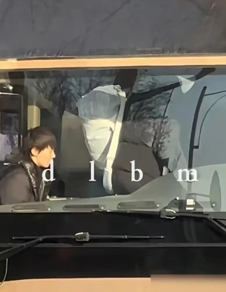 都说王曼昱消失了？这波低调操作直接让全网刮目相看！没人想到她暂离大众视野的