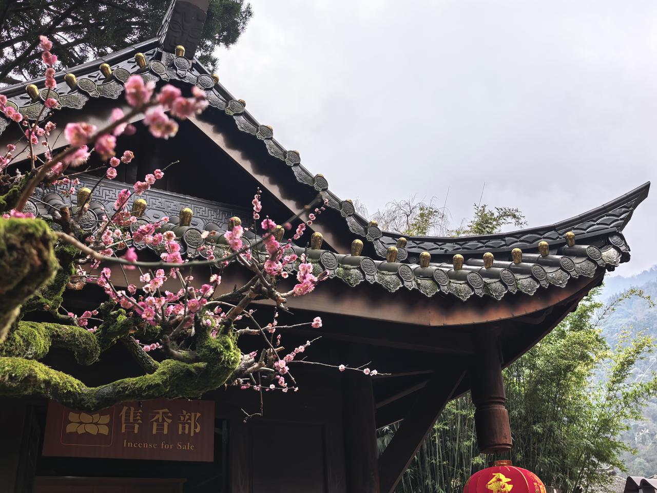 民间有一种说法，80不做寿。古人认为80岁已经高寿了，如果大操大办，张扬福寿