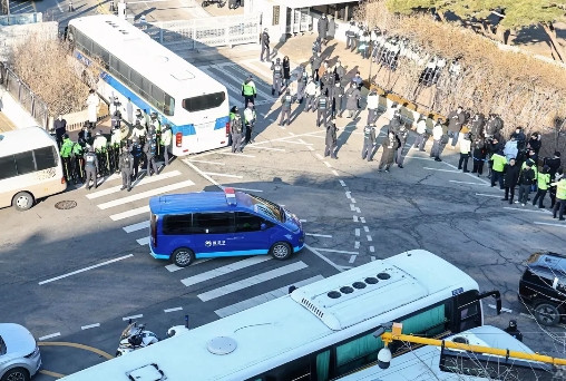 最后1场！尹锡悦全力以赴历时70分钟，在当地时间20日上午，韩国总统尹锡悦内乱