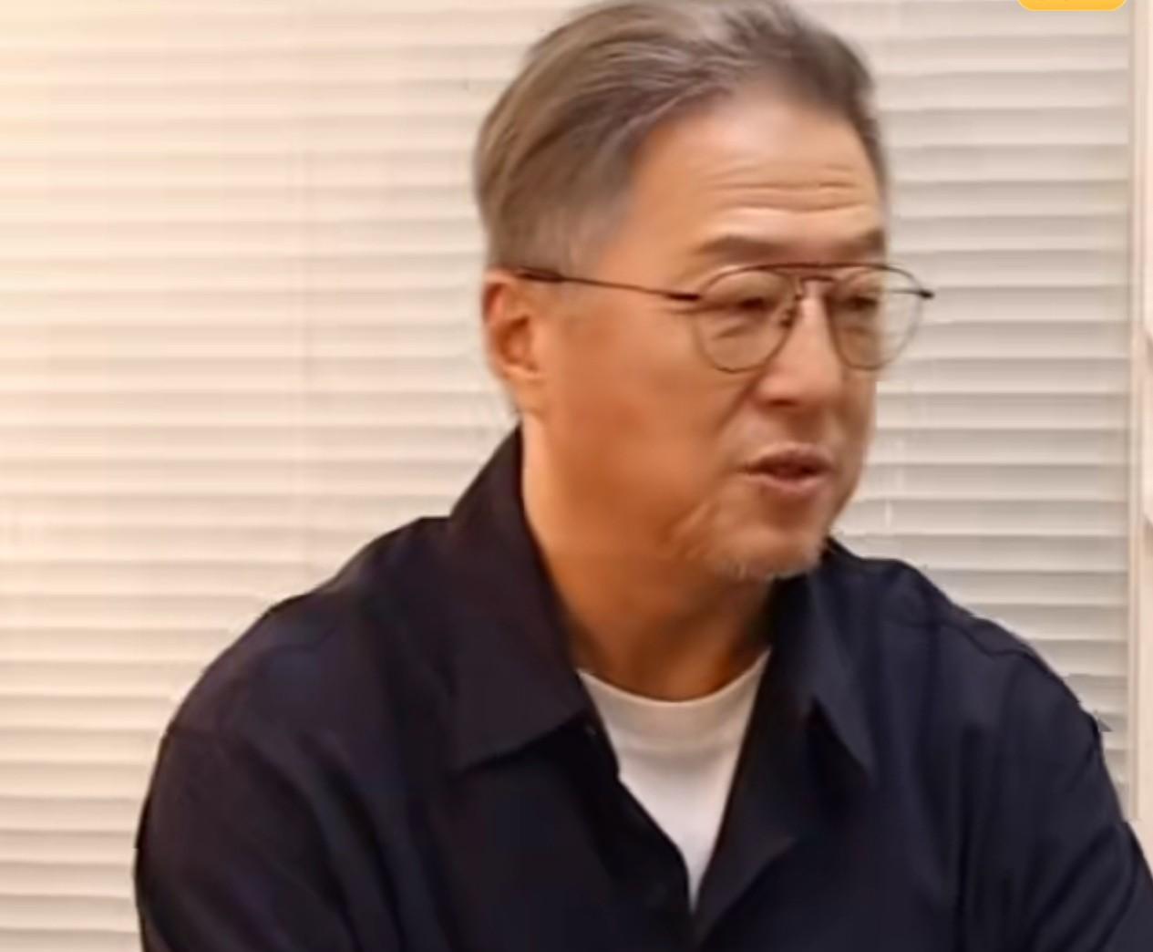 王伟忠这是故意撇清自己吧？！今天参加活动的王伟忠，在接受采访时被问到，小s十月