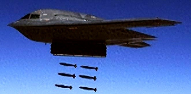 最近网上突然冒出个爆炸性消息，说美国B-2隐形轰炸机从关岛起飞，神不知鬼不觉地横