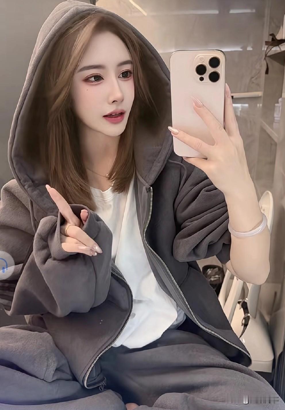 4864团播误踢“刷客”大哥，补偿私加T佑微信！另外昨