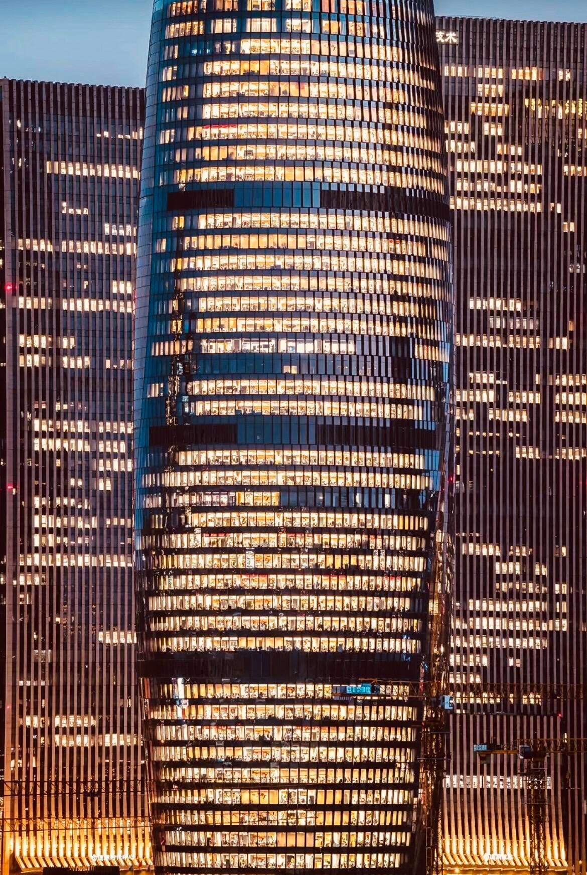 当代中国《清明上班图》