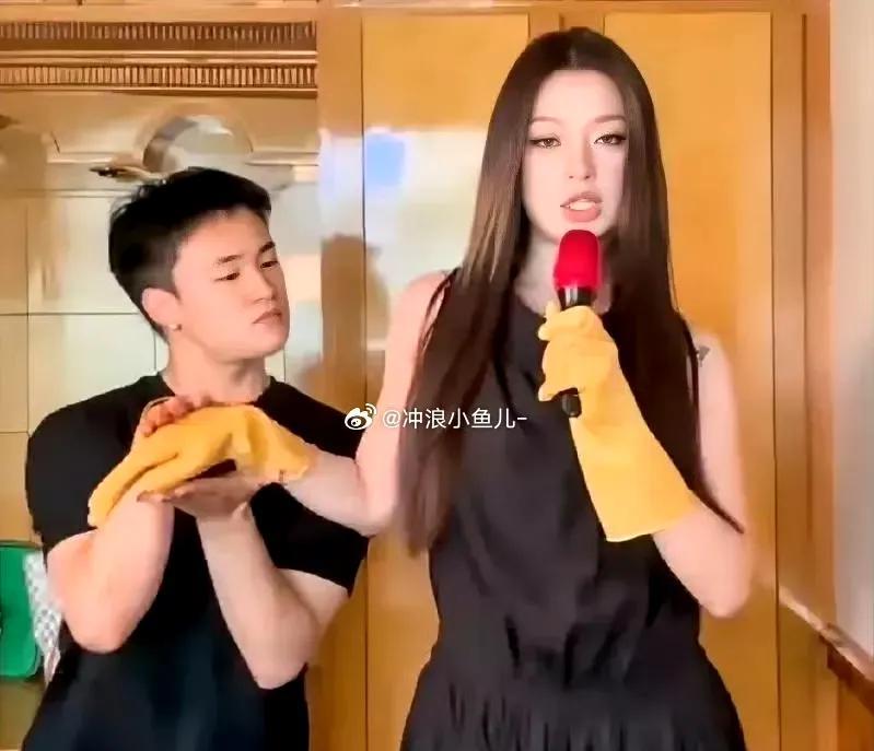 #救命！现实版“分纯”来了！刷到一博主晒出女友神似单依纯的照片，直接惊掉下巴！