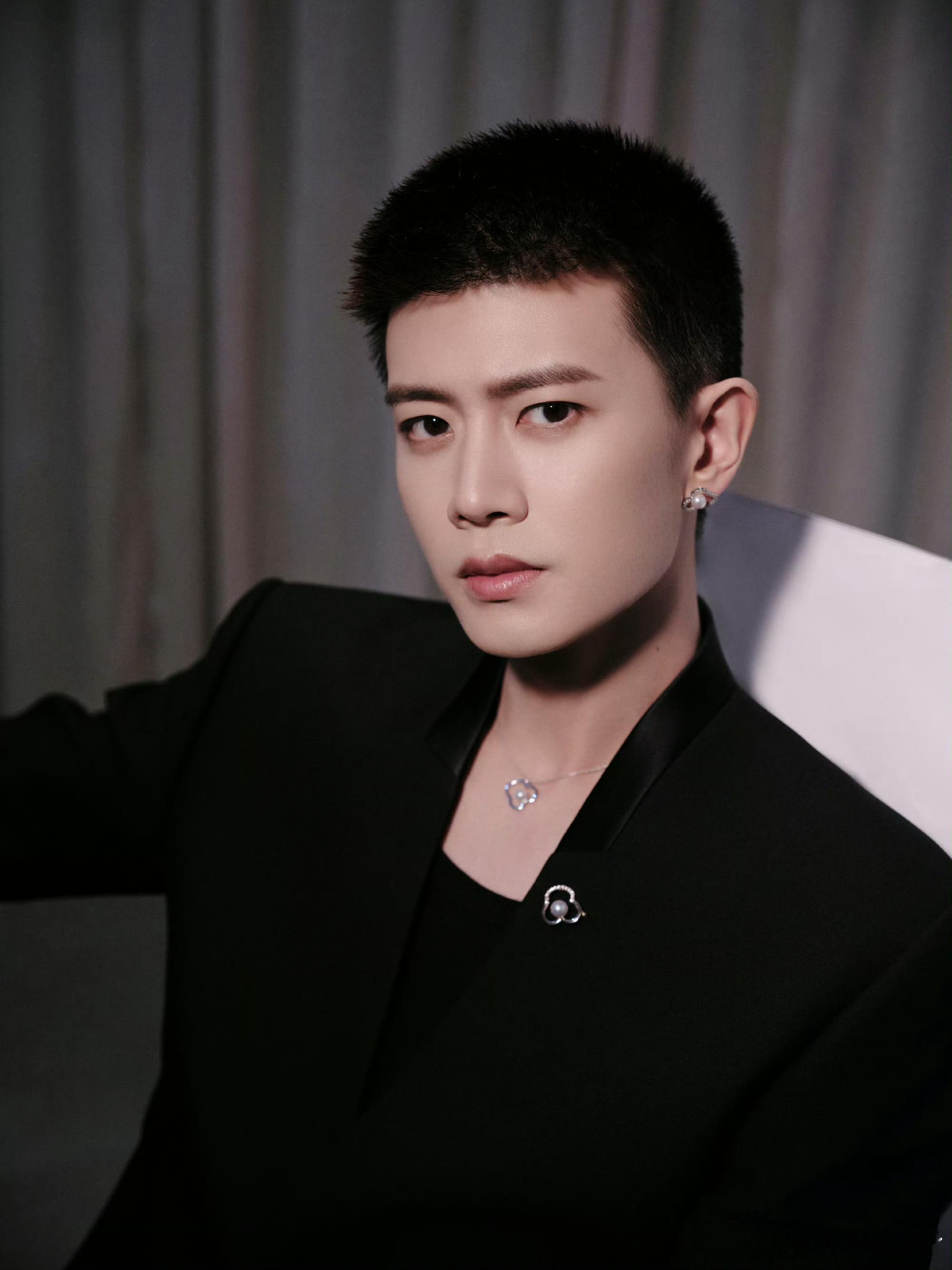 任嘉伦工作室出图，任总还缺人吗？​​​