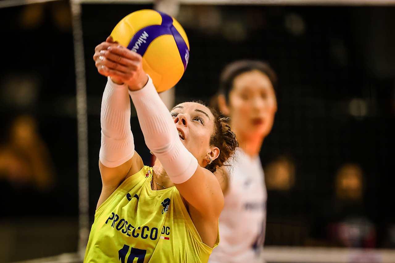 朱婷13分，科内利亚诺发挥欠佳，再失赛季第二冠：2025国际排联（FIVB