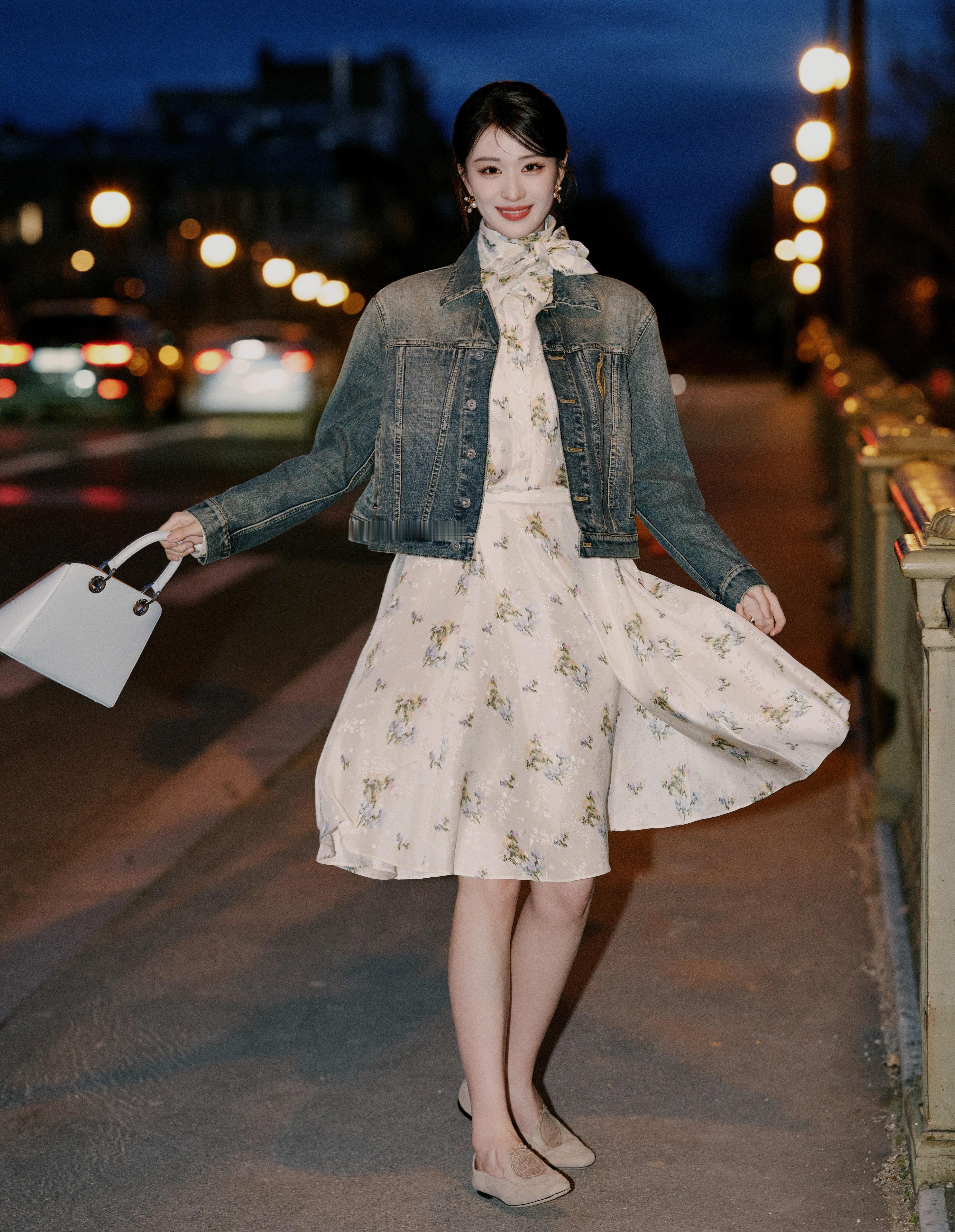 原来王楚然小时候是热舞女郎在复制粘贴的时代，你是手写的诗