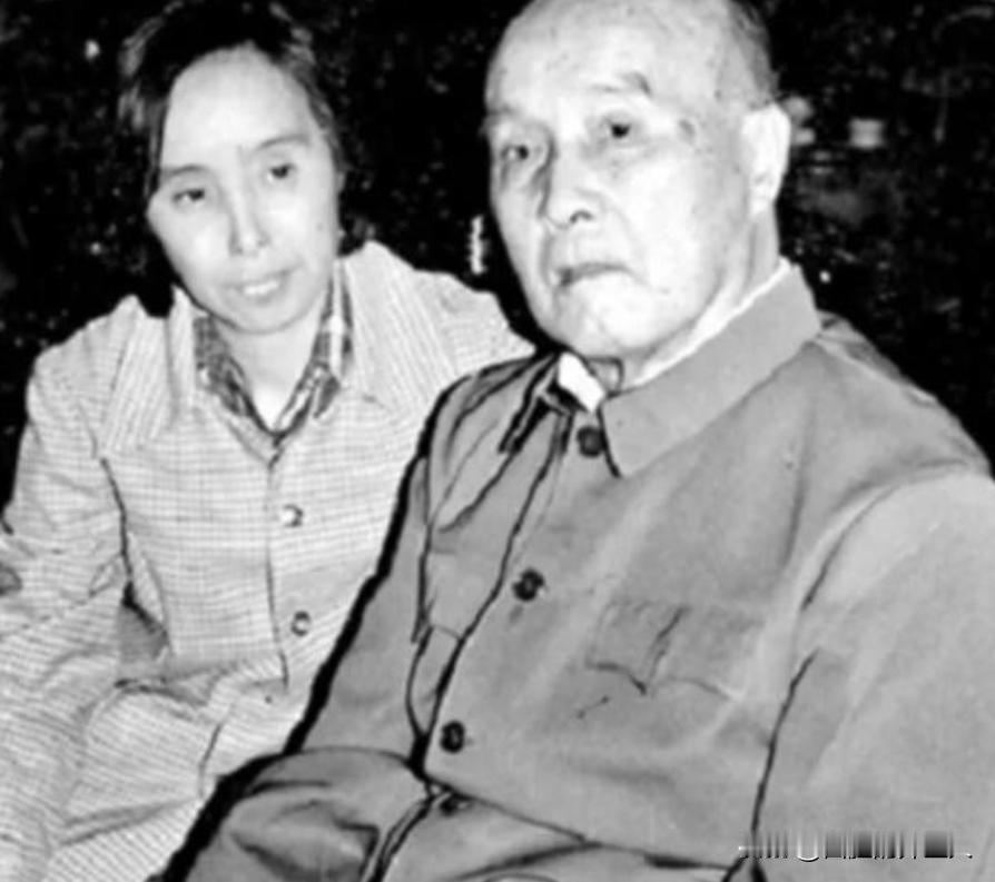 1973年，胡风准备去医院前，由于受凉，还没来得及下床，就说“不好了……”，一阵