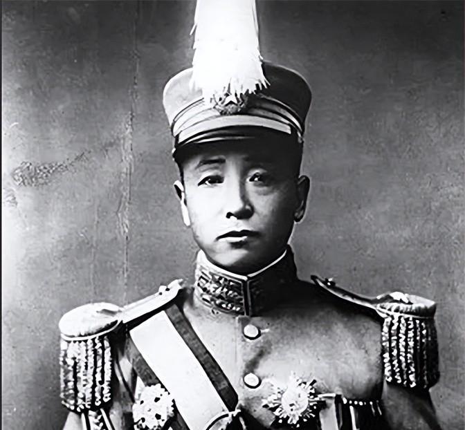 1908年，张作霖四姨太，因为一道菜跟厨师吵了几句，谁知对方竟以下犯上，把滚烫的