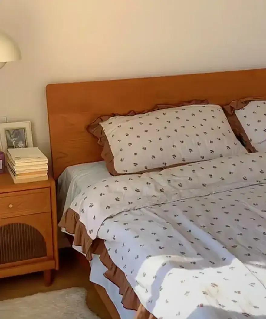 千万不要高估你的枕边人！有个55岁的大姐她跟老公结婚35年，俩女儿都...