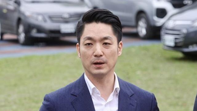 针对1月12日，蒋万安表示“我是台湾人，我就是中华民国的国民”，郑丽文回应称“台