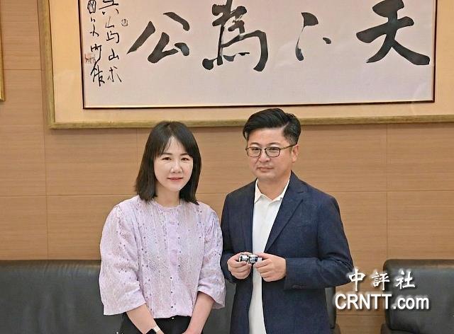 年底台中市与彰化县长选举，国民党提名出现整合障碍，前者陷入“立法院副院长”江启臣