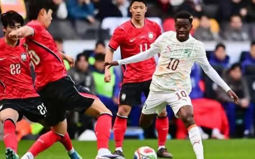 东亚双雄日本和韩国冰火两重天，热身赛日本二队1比0苏格兰，韩国0比4惨败科特迪瓦