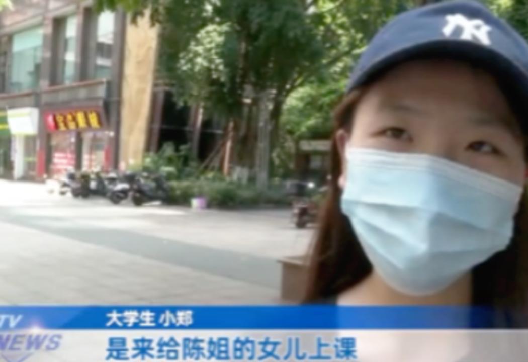 三个子女为赡养老人吵翻天，邻居一句话让所有人都闭嘴了。家里老人年纪大了，怎么