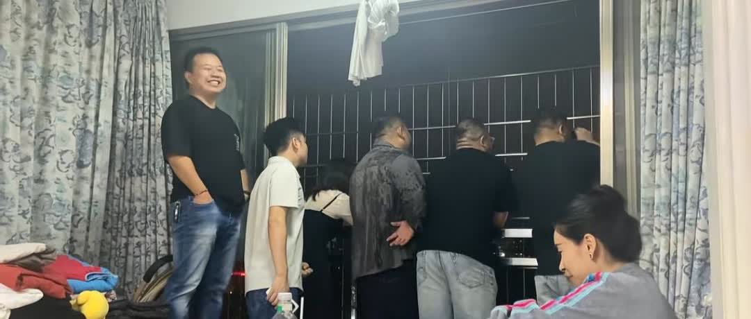 湘超告花子永州队实在太火了，赛前创造了“挂票”一词，赛后又发明了“楼票”、“球景