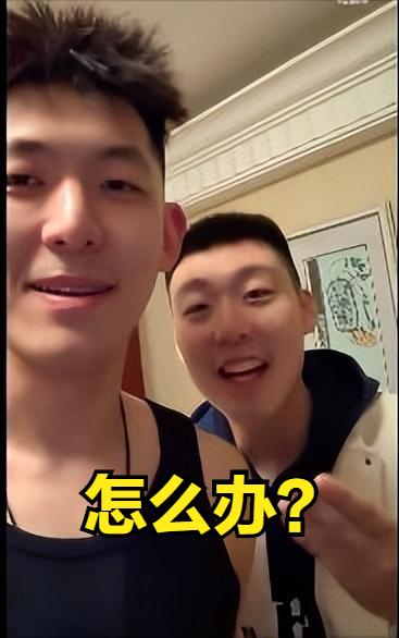 哈哈，张陈治峰替他牙哥征集扣篮大赛决赛的动作。大牙俞泽辰扣篮预赛第一进入决赛，但