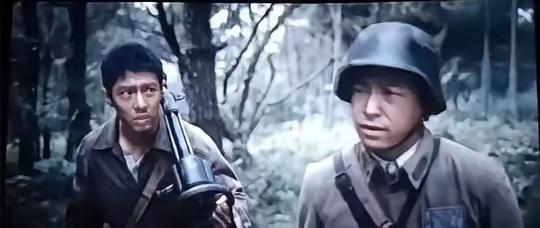 我们打日本打到中期是很绝望的，我们和他们实力悬殊，我们几个士兵才能弄死一个日本兵