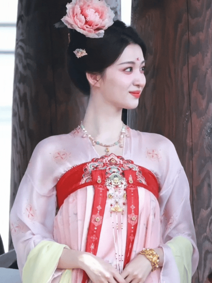 王楚然真的好美好美呀！太喜欢她了！