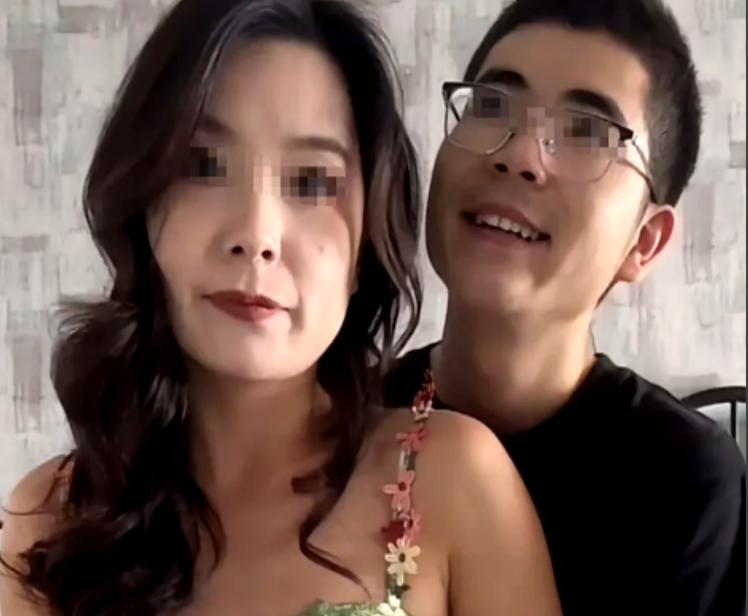 “太有心机了！”2018年，上海一房产女销售因搭顺风车认识一名小伙，得知小伙还是