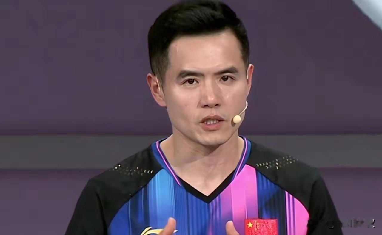 林诗栋3:2绝杀了大登，为国乒保留赢的希望，刘国正却不满意！他认为小石头打的