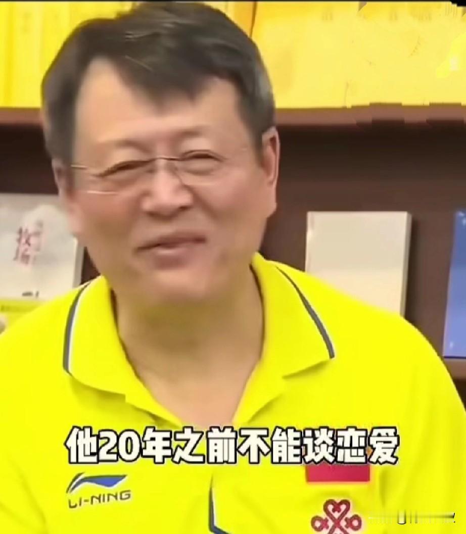 吴敬平真绝了！怕小胖早恋，又怕他只专心打球，不谈恋爱！吴敬平不让樊振东20岁
