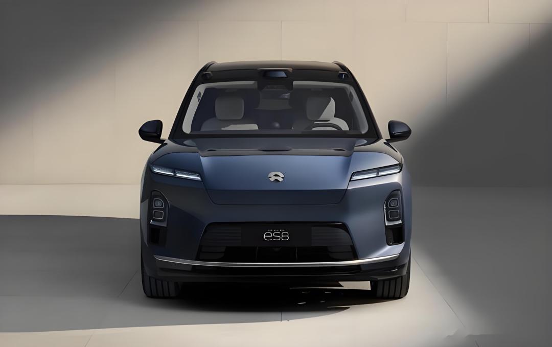 全新宝马7系即将亮相，撞脸蔚来：好的设计不要浪费