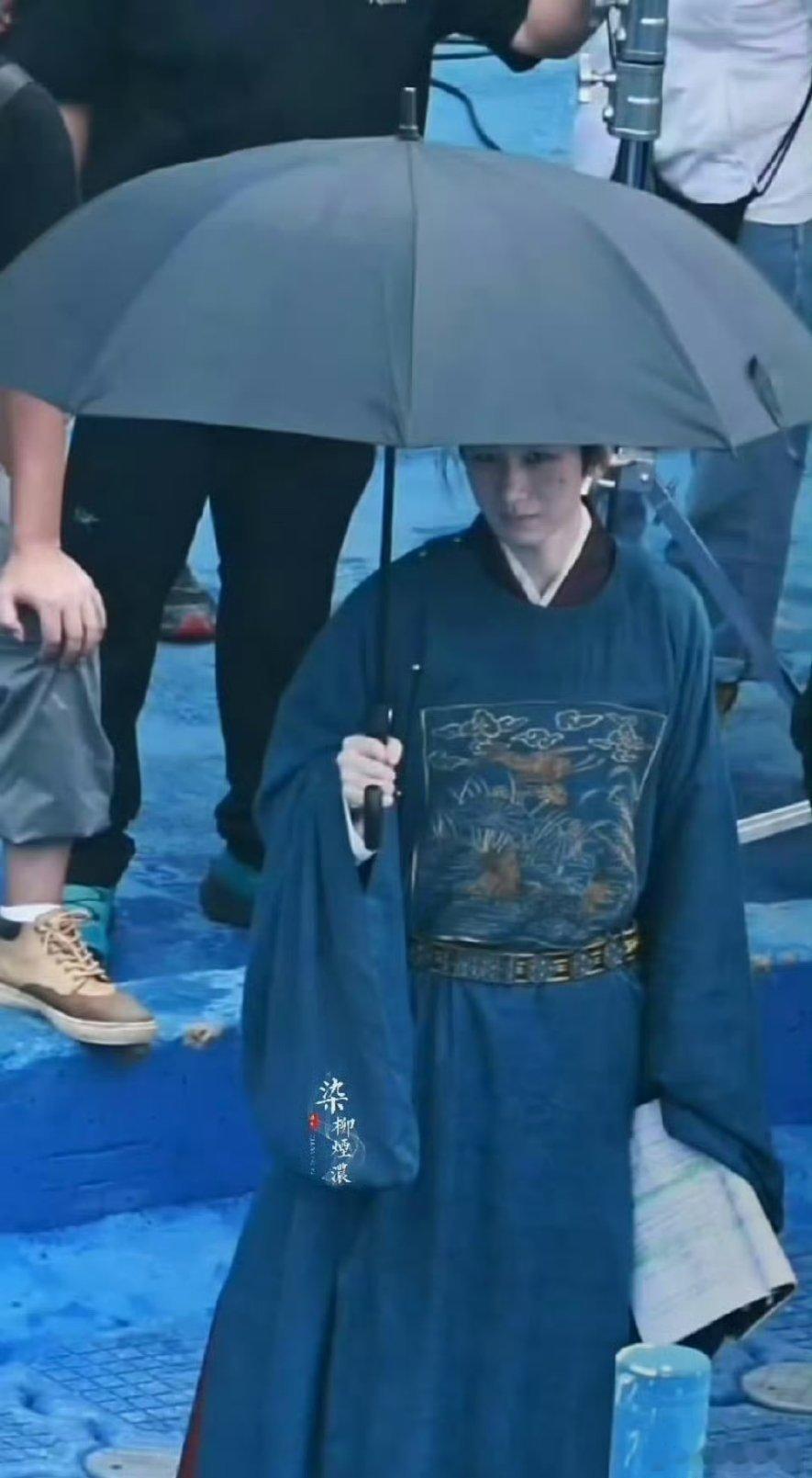 成毅落魄太子造型穿大明官服的样子如何？​​​