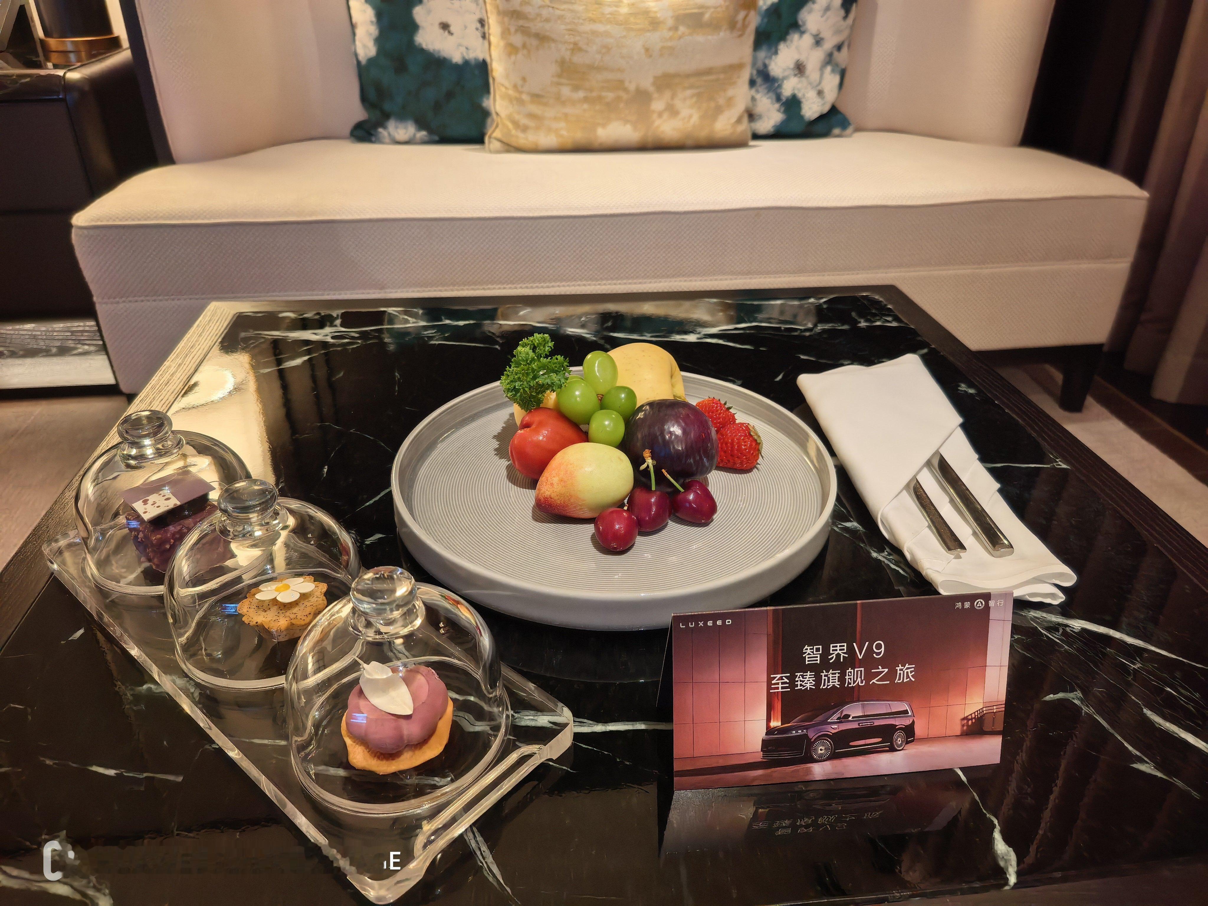 终于到了，明天试试智界V9……