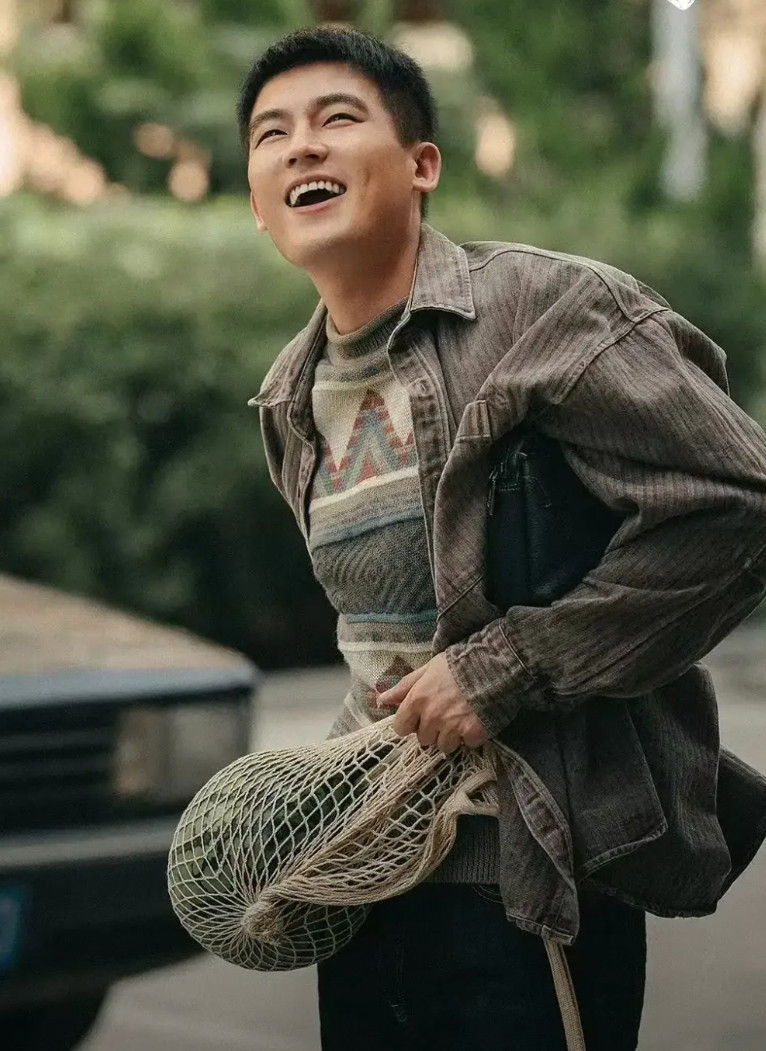 欧豪现在的资源看来是真的很好啊，居然两部戏都在央视播出，黄金时段的“生万物”已经