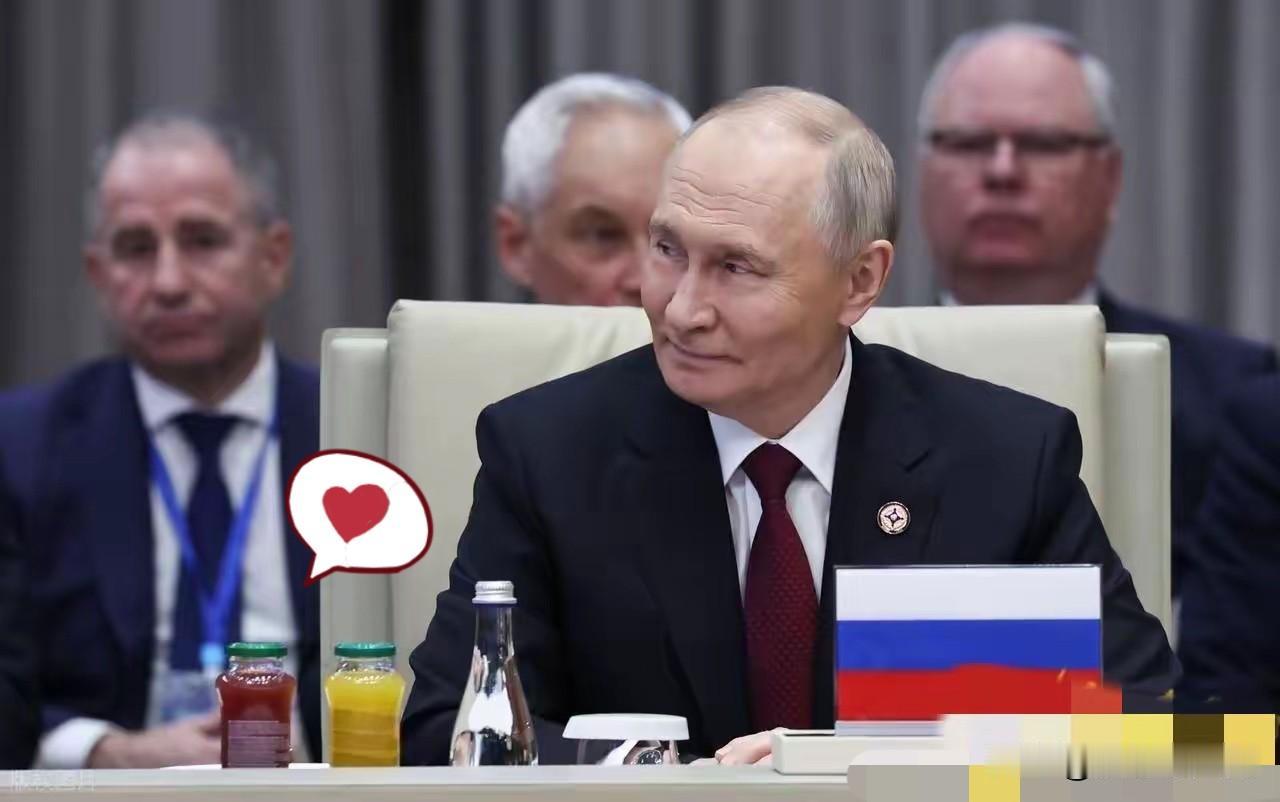 俄罗斯官宣：首次发人民币主权债，借钱不用美元欧元12月2日，俄罗斯财政部正式